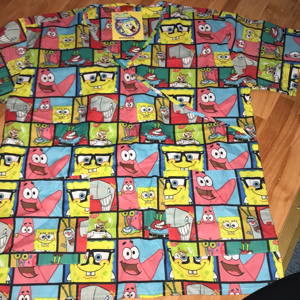 Spongebob scrub top size large